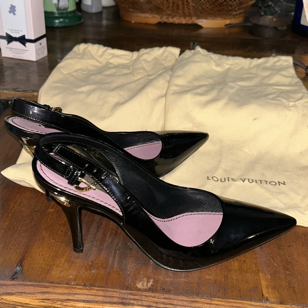 Louis Vuitton Patent Leather Slingback Pumps Women's Size: 38/8 With Dust‎ Bags